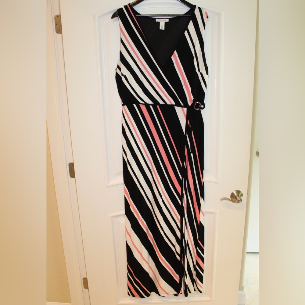 White House Black Market maxi dress (women’s XL)